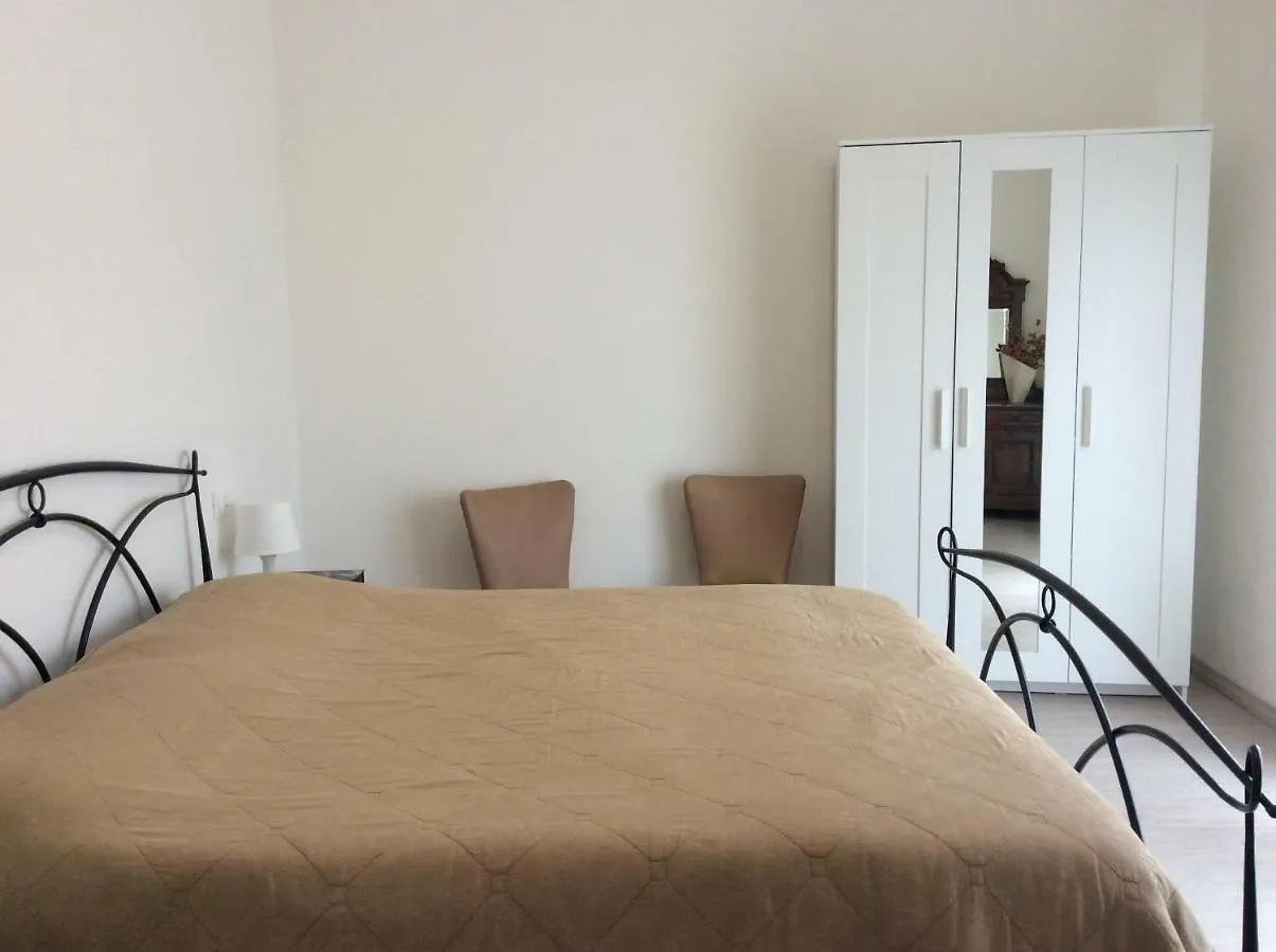 Apartment Portese La Terrazza Di Piero San Felice del Benaco Italien